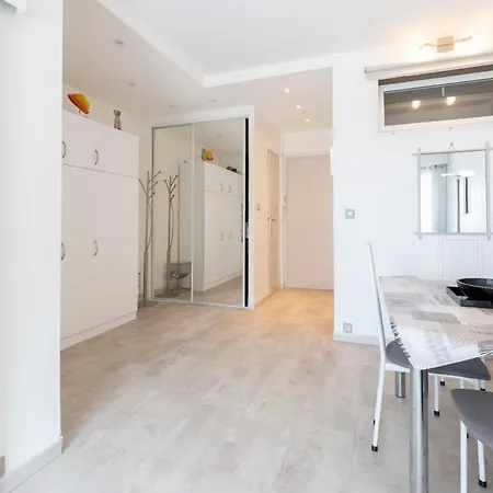 Florida 35m With Sea Views Close To The Croisette Cannes
